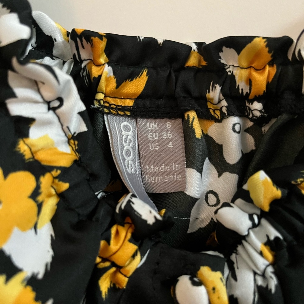ASOS DESIGN button through maxi tea dress in floral animal print - Picture 6 of 7